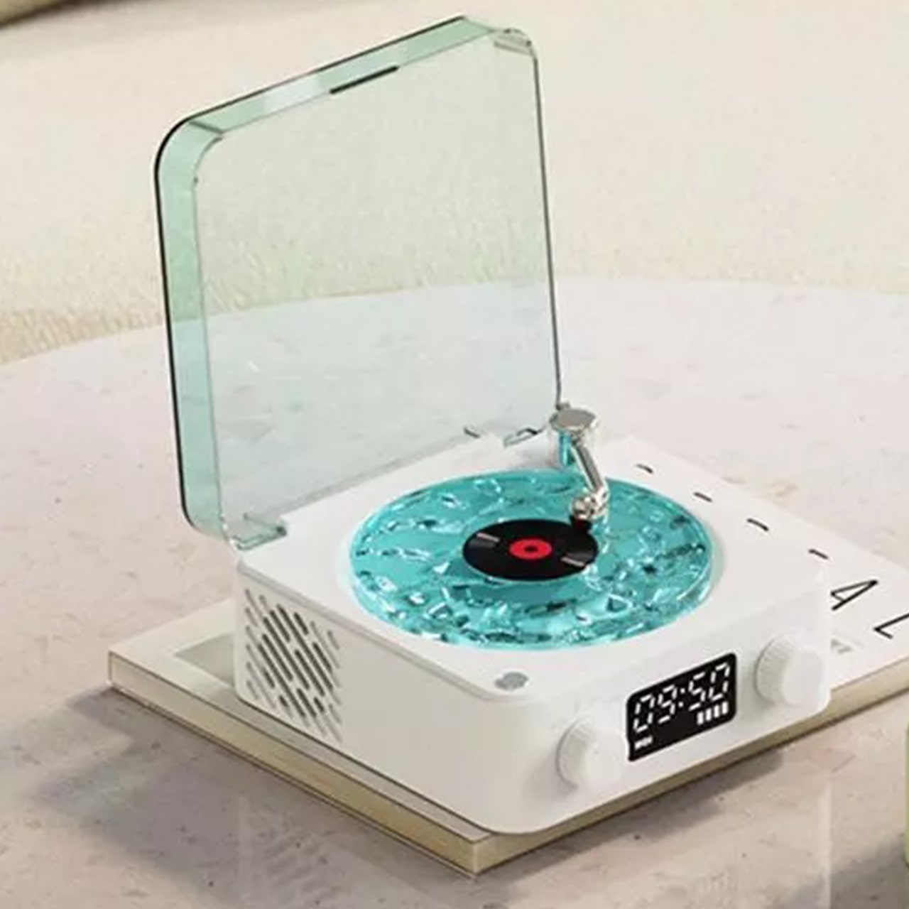 Glazbeni player podržava Bluetooth, TF karticu i AUX.